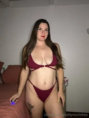 Lilymichifree OnlyFans Leaked Free Thumbnail Picture - #99WeH2UsjD