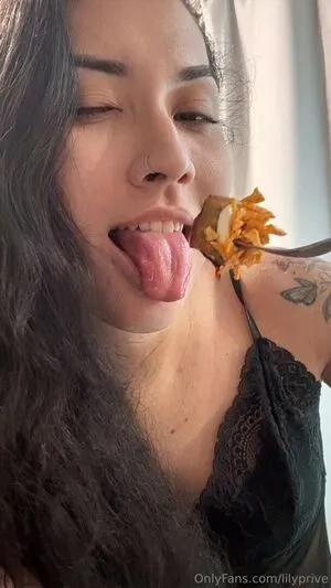 Lilyprive OnlyFans Leaked Free Thumbnail Picture - #9JApNpAgD1