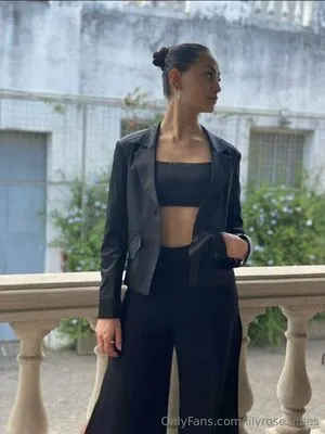 Lilyrose Vibes OnlyFans Leaked Free Thumbnail Picture - #SuVbW8p4BF