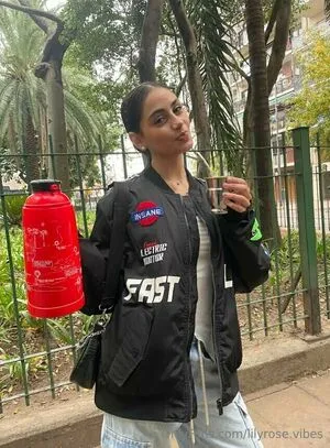 Lilyrose Vibes OnlyFans Leaked Free Thumbnail Picture - #uM8OukdCyl