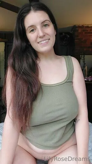Lilyrose71 OnlyFans Leaked Free Thumbnail Picture - #HlTiZDESdm