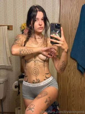 Lilystrangeink OnlyFans Leaked Free Thumbnail Picture - #K9MGo67uj0