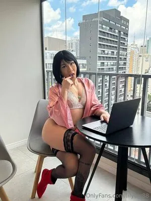 Lilyuw88 OnlyFans Leaked Free Thumbnail Picture - #S00KnxxoV2