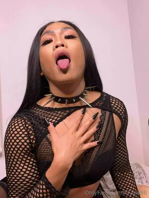 Lilyuw88 OnlyFans Leaked Free Thumbnail Picture - #bA00efPay3