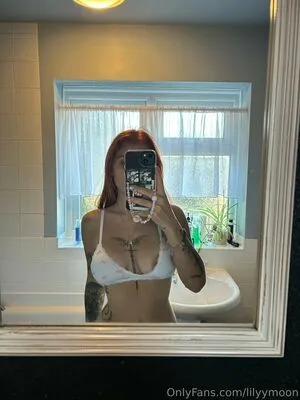 Lilyymoon OnlyFans Leaked Free Thumbnail Picture - #SMPCriMGeh