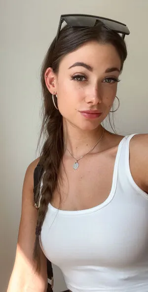 Lina Hennig OnlyFans Leaked Free Thumbnail Picture - #sipinuPvv6