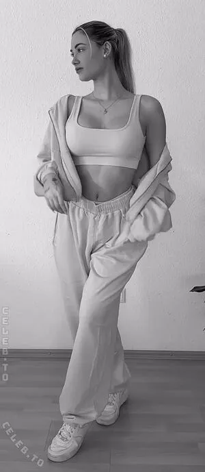 Lina Hennig OnlyFans Leaked Free Thumbnail Picture - #tGdxgg9nJE