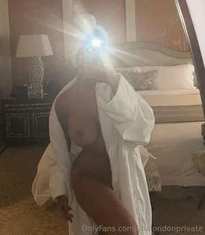 Lina London OnlyFans Leaked Free Thumbnail Picture - #GiiQiYz3yl