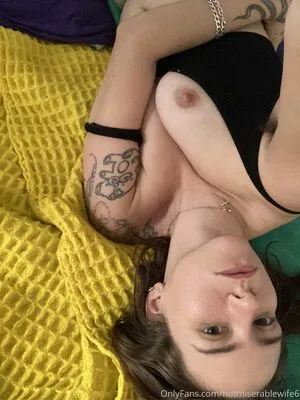 Linda Blair OnlyFans Leaked Free Thumbnail Picture - #ICNI6M3Jw3