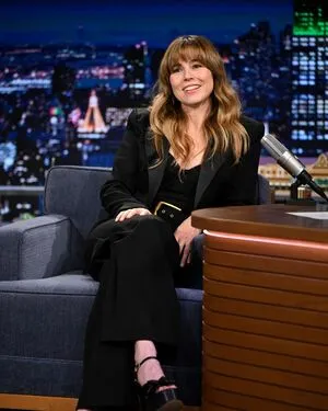 Linda Cardellini OnlyFans Leaked Free Thumbnail Picture - #NuBKv2Vt1H