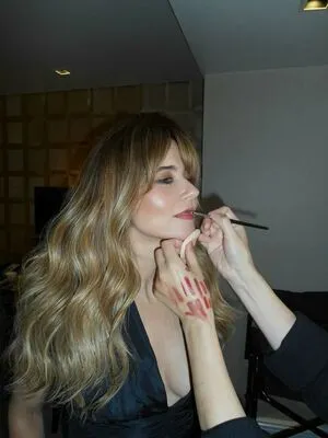 Linda Cardellini OnlyFans Leaked Free Thumbnail Picture - #ZTXmfpnEQl