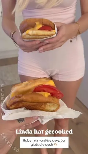 Linda Gleiber OnlyFans Leaked Free Thumbnail Picture - #7bJInAsOie