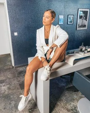 Linda Teodosiu OnlyFans Leaked Free Thumbnail Picture - #8KXHoi0Uph