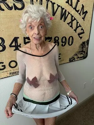 Lindahope1939 OnlyFans Leaked Free Thumbnail Picture - #1I6bqfTpma