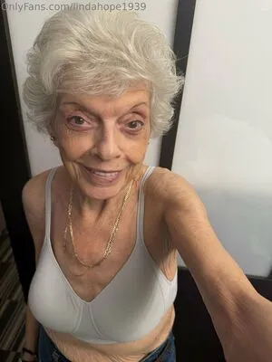 Lindahope1939 OnlyFans Leaked Free Thumbnail Picture - #1h2Zsg8UKF