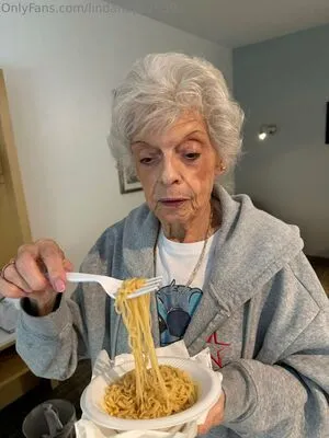 Lindahope1939 OnlyFans Leaked Free Thumbnail Picture - #3dwwYGGEuO