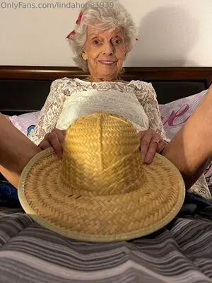 Lindahope1939 OnlyFans Leaked Free Thumbnail Picture - #6Hp4XDVl8F