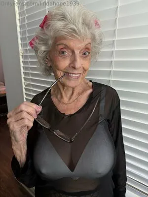 Lindahope1939 OnlyFans Leaked Free Thumbnail Picture - #8VU8dcrdGV