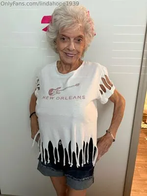 Lindahope1939 OnlyFans Leaked Free Thumbnail Picture - #TIY1z9g2ky