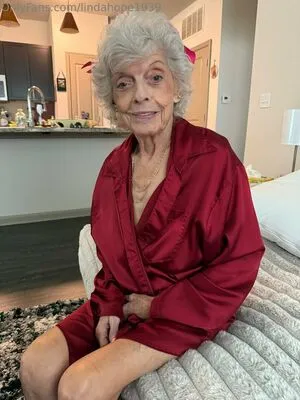 Lindahope1939 OnlyFans Leaked Free Thumbnail Picture - #Uou7NYyM20