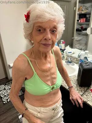 Lindahope1939 OnlyFans Leaked Free Thumbnail Picture - #kWtIwnl8U9
