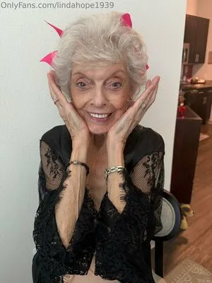 Lindahope1939 OnlyFans Leaked Free Thumbnail Picture - #xoiZeLu7EN