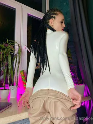 Lindasplice OnlyFans Leaked Free Thumbnail Picture - #Q6f7z4xtEe