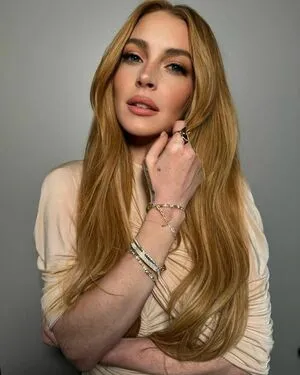 Lindsay Lohan OnlyFans Leaked Free Thumbnail Picture - #4RnBTCMEXF