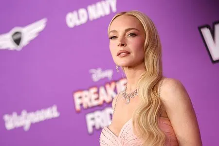 Lindsay Lohan OnlyFans Leaked Free Thumbnail Picture - #4bGUxnicTS