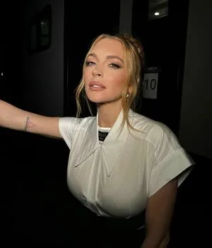 Lindsay Lohan OnlyFans Leaked Free Thumbnail Picture - #HCwTayk5gi