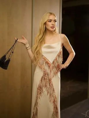 Lindsay Lohan OnlyFans Leaked Free Thumbnail Picture - #Kz20AIZRIH