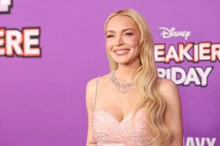 Lindsay Lohan OnlyFans Leaked Free Thumbnail Picture - #S5cl2yM13e