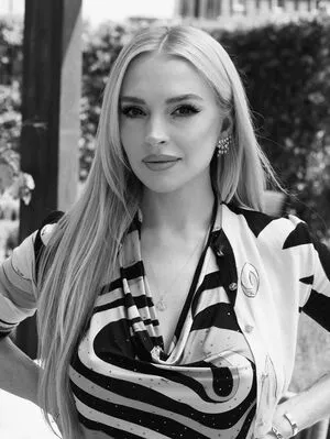 Lindsay Lohan OnlyFans Leaked Free Thumbnail Picture - #hvFHgyo1oL