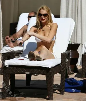 Lindsay Lohan OnlyFans Leaked Free Thumbnail Picture - #n5F9oUckrt