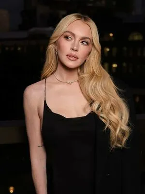 Lindsay Lohan OnlyFans Leaked Free Thumbnail Picture - #oFlGiCaeOr