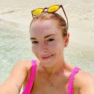 Lindsay Lohan OnlyFans Leaked Free Thumbnail Picture - #x7CLy1TiHN