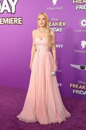 Lindsay Lohan OnlyFans Leaked Free Thumbnail Picture - #zR92y1z4t1