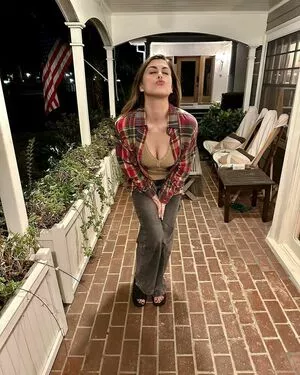 Lindsey Shaw OnlyFans Leaked Free Thumbnail Picture - #Fe7FjUnQnE