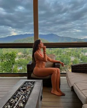 Lindsey Shields OnlyFans Leaked Free Thumbnail Picture - #G3rhnsoCSN