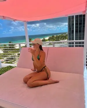 Lindsey Shields OnlyFans Leaked Free Thumbnail Picture - #kbf81dqyP9