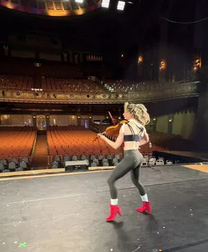 Lindsey Stirling OnlyFans Leaked Free Thumbnail Picture - #6AR2GauVNL