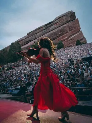 Lindsey Stirling OnlyFans Leaked Free Thumbnail Picture - #8u3DOZyAq9