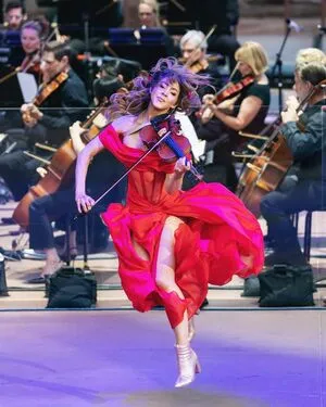 Lindsey Stirling OnlyFans Leaked Free Thumbnail Picture - #lic2SLzLbn