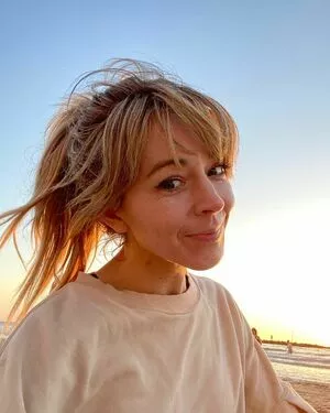 Lindsey Stirling OnlyFans Leaked Free Thumbnail Picture - #myExija4ch