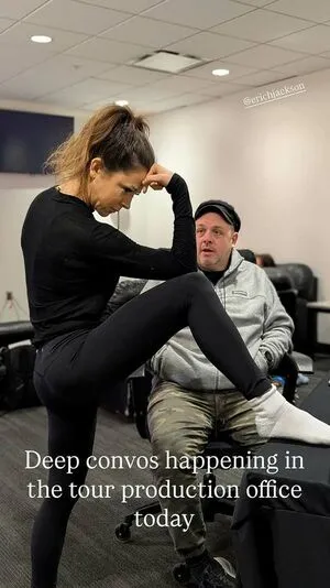 Lindsey Stirling OnlyFans Leaked Free Thumbnail Picture - #tJEiDHTIpg