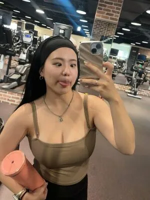 Ling 00 Ee OnlyFans Leaked Free Thumbnail Picture - #c5A405cMsK