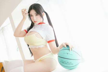 Ling Chen OnlyFans Leaked Free Thumbnail Picture - #UmIbkT7TcD