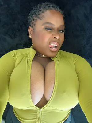 Lingerieloungefree OnlyFans Leaked Free Thumbnail Picture - #PagNMZiz9Q