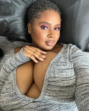 Lingerieloungefree OnlyFans Leaked Free Thumbnail Picture - #V5PAe8VwAk