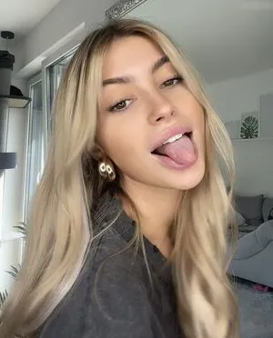 Linuschka OnlyFans Leaked Free Thumbnail Picture - #5sN9NrHqNY